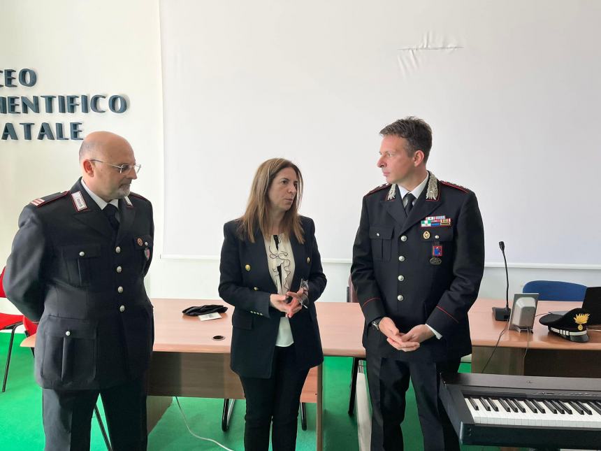 Studenti di Santa Croce a lezione di legalità con l'Arma dei Carabinieri