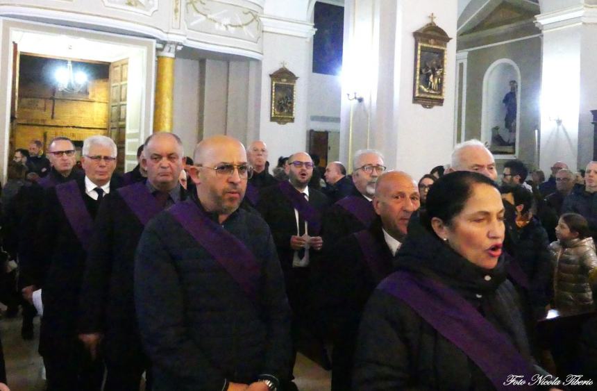 A Casalbordino sulle note del “Miserere” celebrata la processione del Venerdì Santo