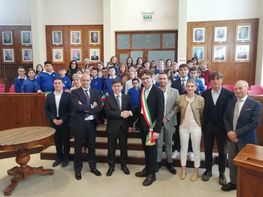 A Vasto l’ambasciatore dell’Uzbekistan: accolto da amministratori e studenti