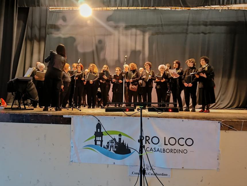 Successo a Casalbordino per lo spettacolo dedicato alle donne con danze, canti e poesie