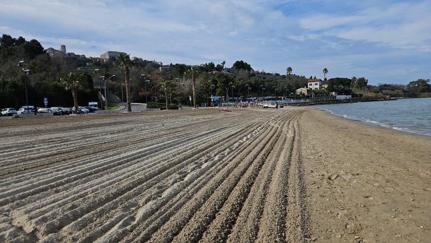 La spiaggia di Vasto Marina pronta per le festività pasquali