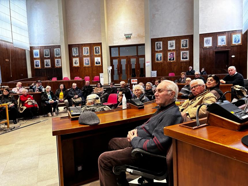 Buon riscontro a Vasto per il corso agli over 65 dedicato all’uso dello telefono 