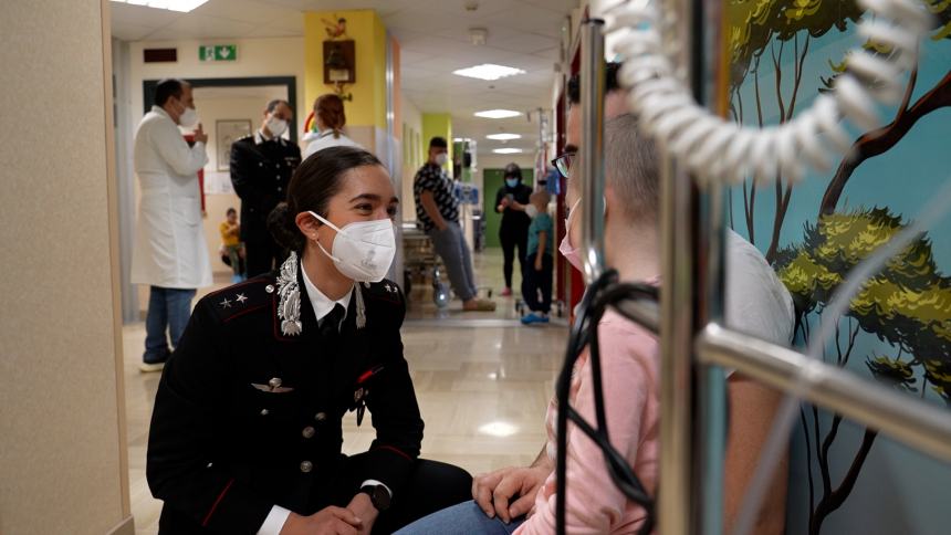 Scuola Allievi Carabinieri in visita alla Pediatria della Casa Sollievo della Sofferenza