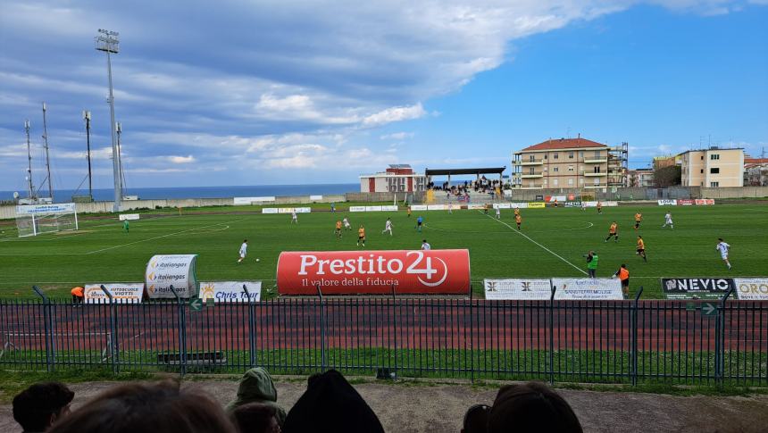 Un gol per tempo al Notaresco e il Termoli 1920 "virtualmente" entra in zona salvezza