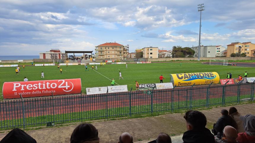 Un gol per tempo al Notaresco e il Termoli 1920 "virtualmente" entra in zona salvezza