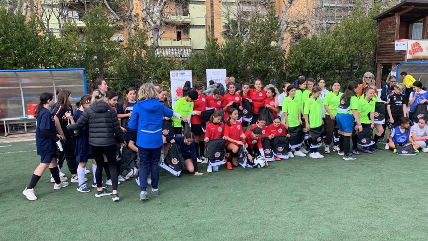 Finali provinciali calciotto: trionfano le ragazze delle Paolucci