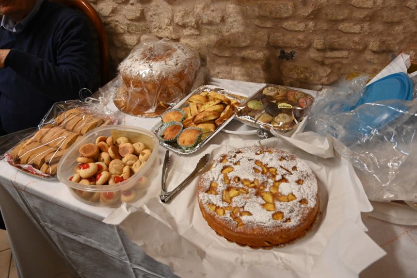 Festa della donna: amicizia e allegria per le nonne del centro “Zaccardi”