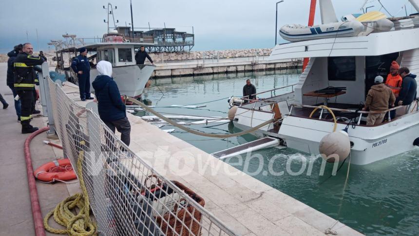 Yacht rischia di affondare al porto turistico di San Salvo Marina