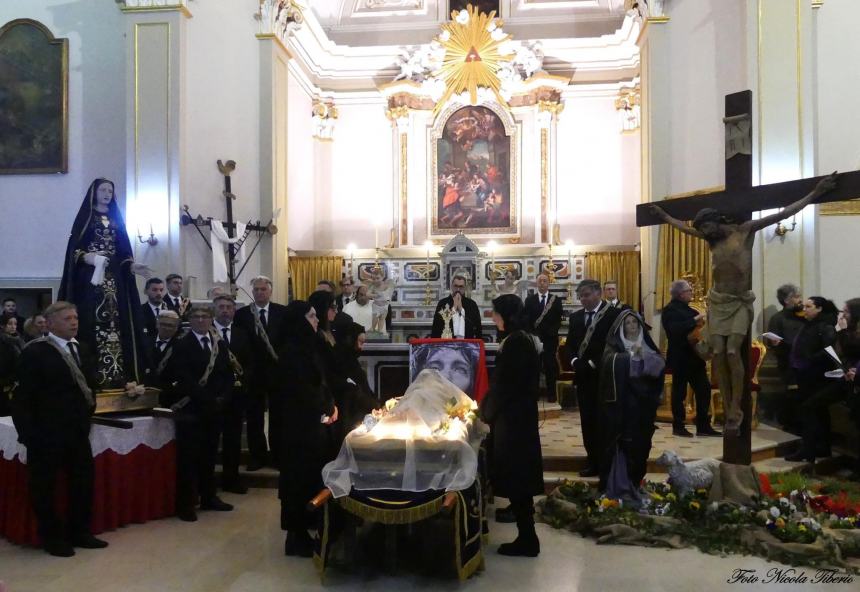 A Casalbordino sulle note del “Miserere” celebrata la processione del Venerdì Santo