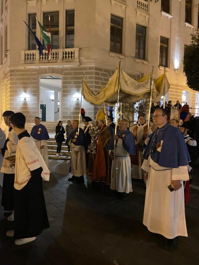 Rinnovata a Vasto la Festa della Sacra Spina tra la Santa Messa e processione