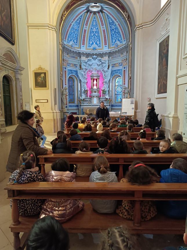 Bambini della Spataro a Santa Maria: approfondita la storia della Sacra Spina