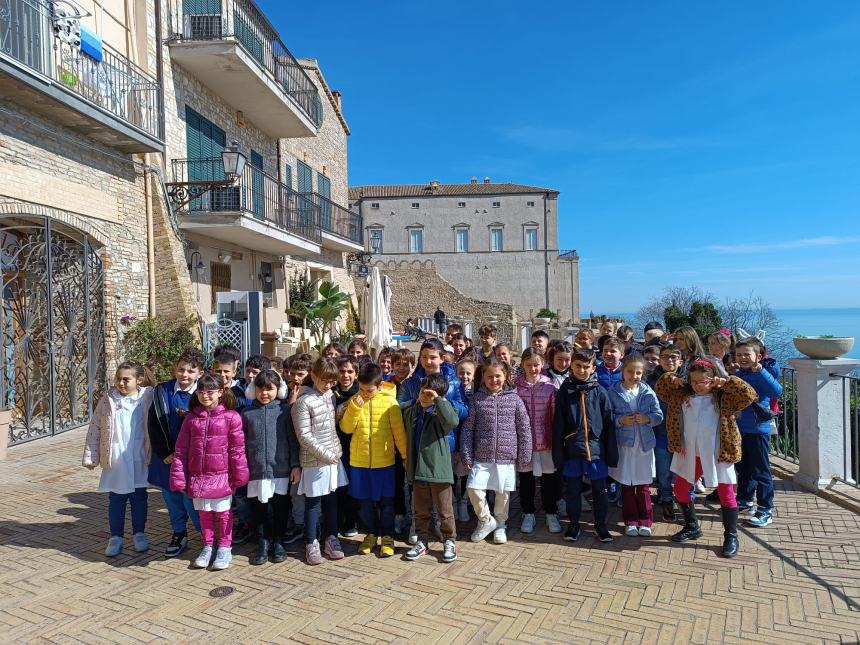 Bambini della Spataro a Santa Maria: approfondita la storia della Sacra Spina