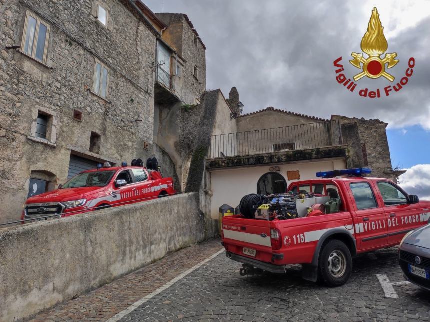 Incendio nel centro storico, fondamentale la presenza degli idranti