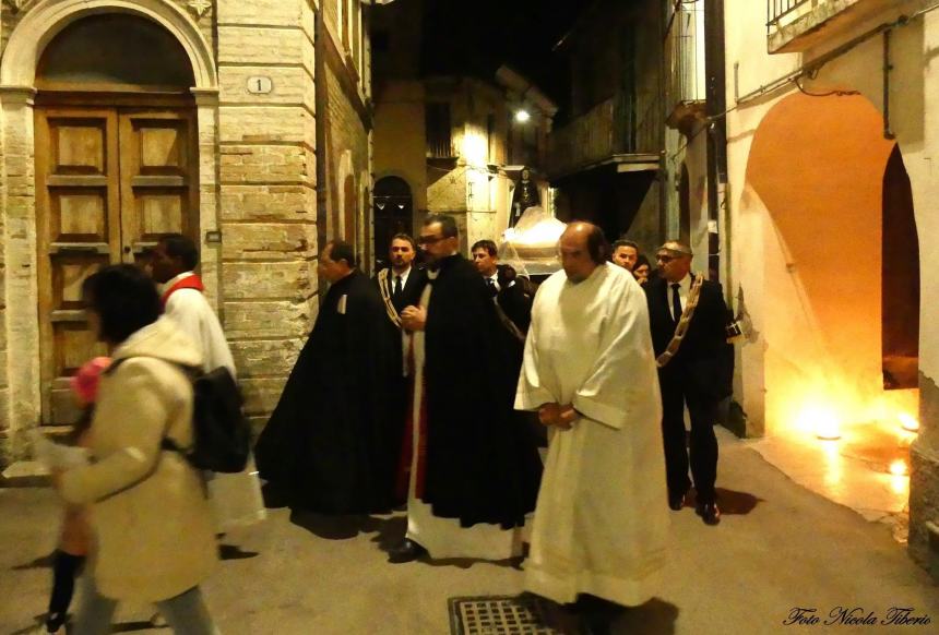 A Casalbordino sulle note del “Miserere” celebrata la processione del Venerdì Santo