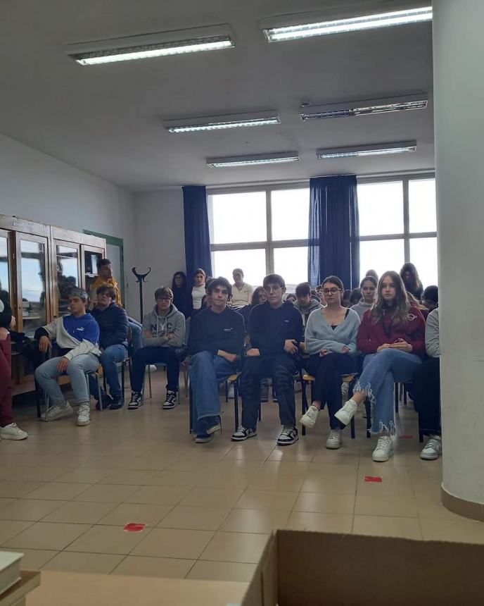 "La vita e l’opera di Francesco Brencola” affascina gli studenti del "Magliano"