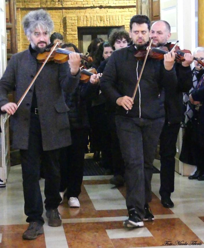 A Casalbordino sulle note del “Miserere” celebrata la processione del Venerdì Santo