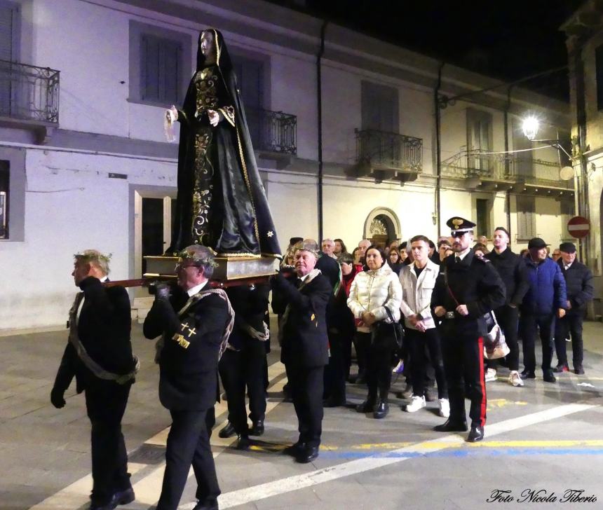 A Casalbordino sulle note del “Miserere” celebrata la processione del Venerdì Santo