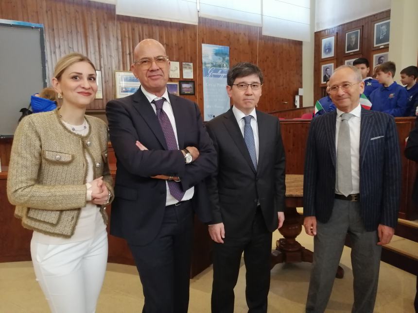 A Vasto l’ambasciatore dell’Uzbekistan: accolto da amministratori e studenti