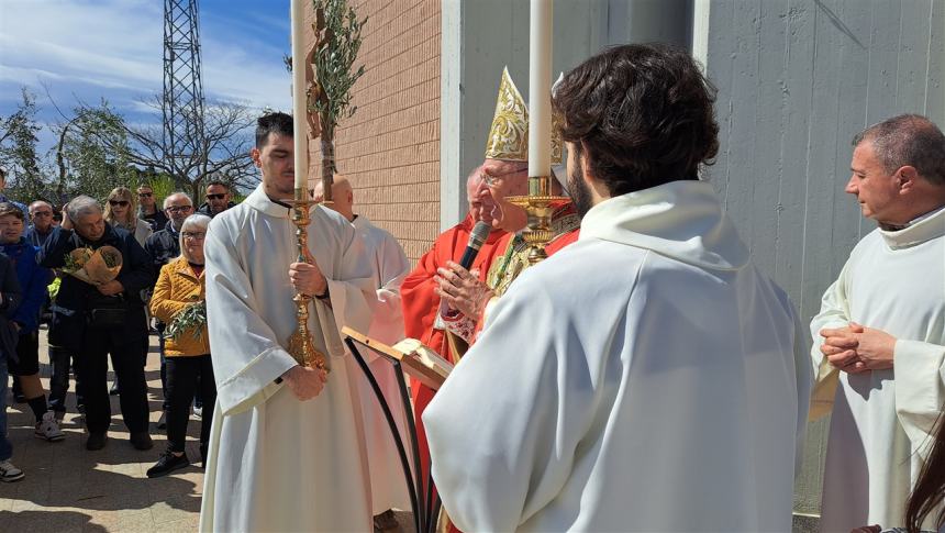 La benedizione di monsignor Leo Boccardi