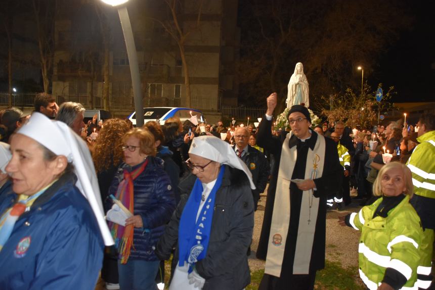 L'arrivo della statua della Madonna di Lourdes a Termoli