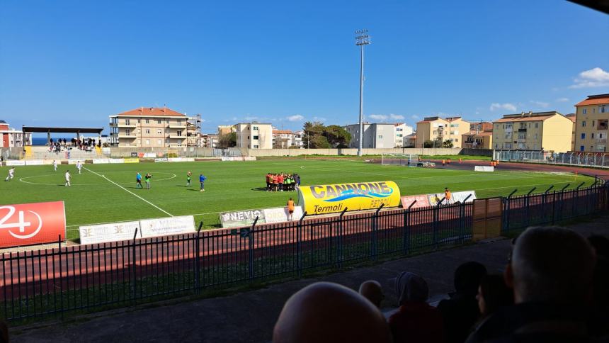 Un gol per tempo al Notaresco e il Termoli 1920 "virtualmente" entra in zona salvezza