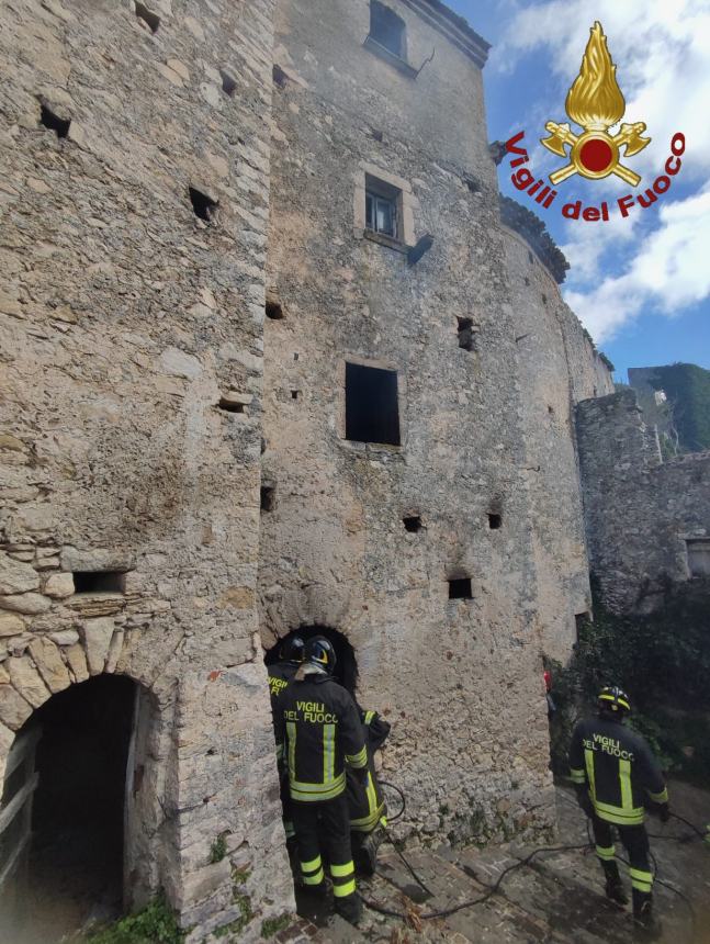 Incendio nel centro storico, fondamentale la presenza degli idranti