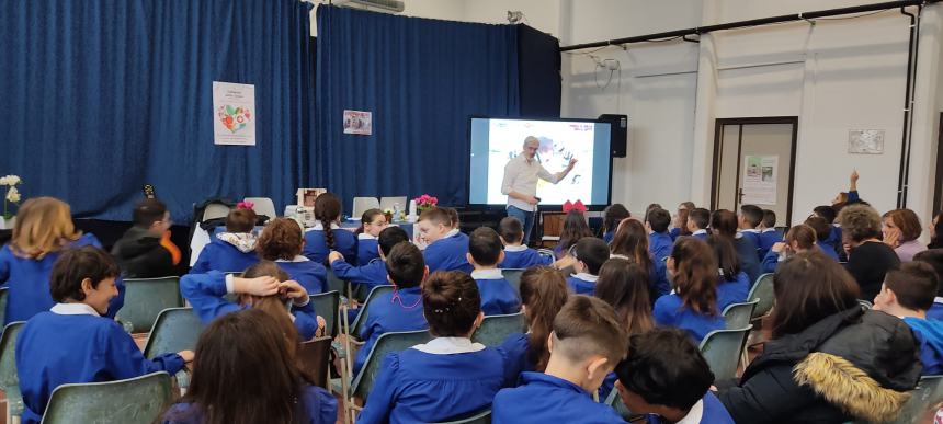 Diego Mecenero incontra gli studenti della scuola primaria “F. Jovine”