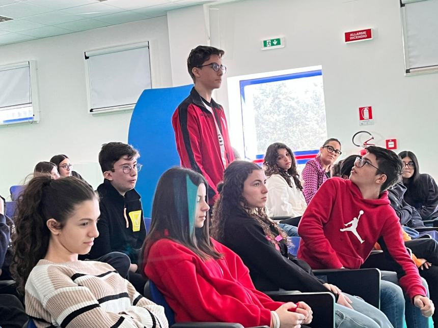 Studenti di Santa Croce a lezione di legalità con l'Arma dei Carabinieri