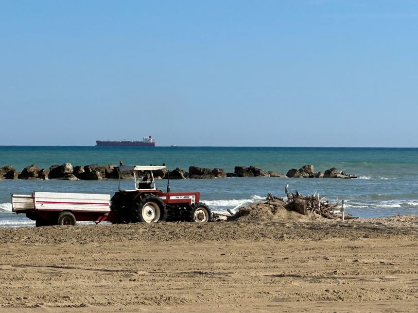 Anche le spiagge libere "in ordine" per accogliere i turisti a Pasqua