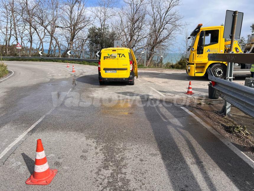 Auto finisce contro il guardrail in via Osca a Vasto, in ospedale il conducente