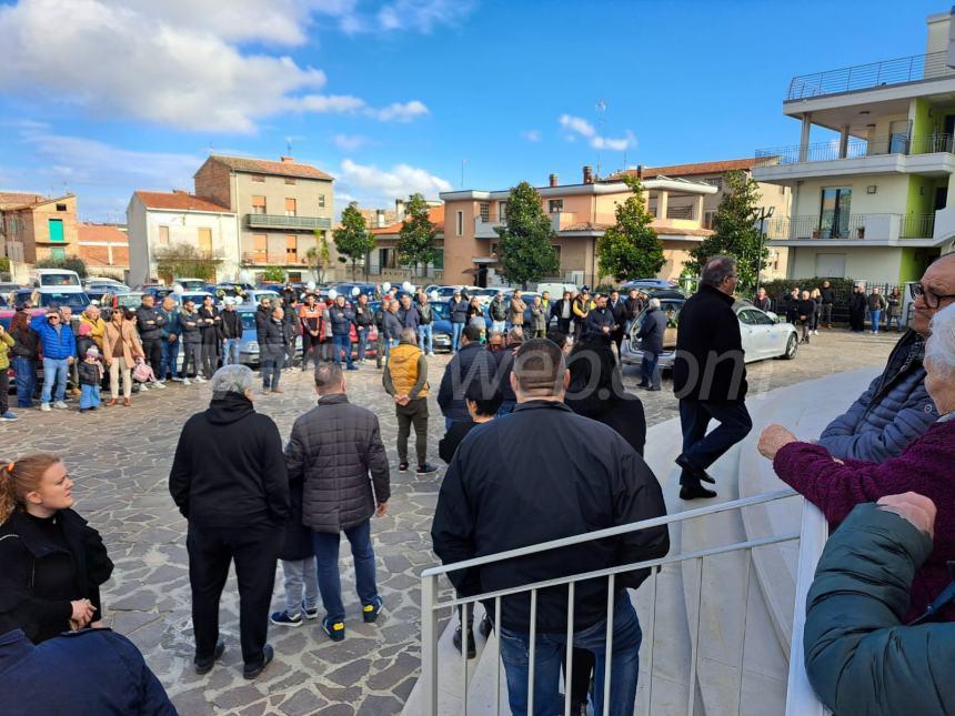 L'ultimo viaggio di Maurizio Battista scortato dagli amici motociclisti