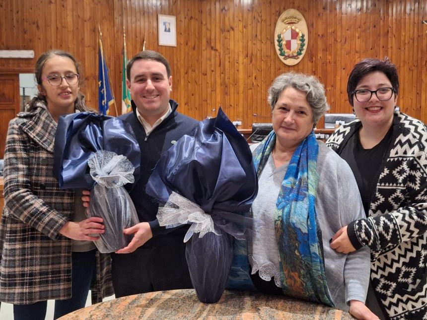 Le uova di Pasqua dei ragazzi Anffas Vasto conquistano Palazzo di Città