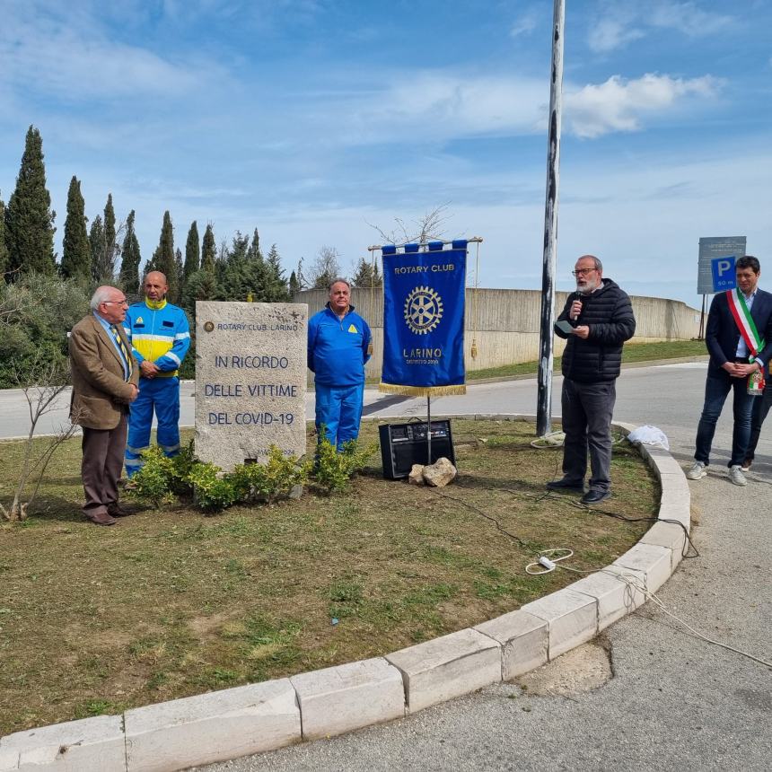 A Larino una stele per ricordare le vittime del Covid-19