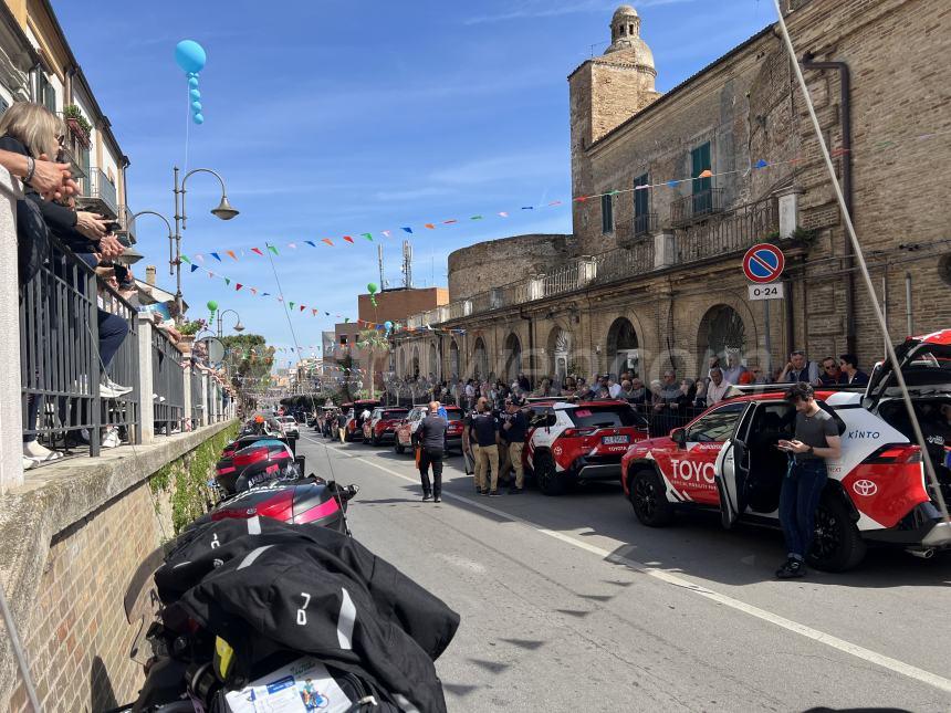 Piazza Rossetti in festa: da Vasto parte il Giro d’Abruzzo