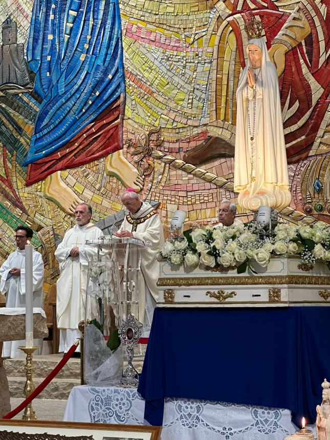 Madonna di Fatima a Termoli, il rosario coi bambini e la messa con Padre Tumbarello 