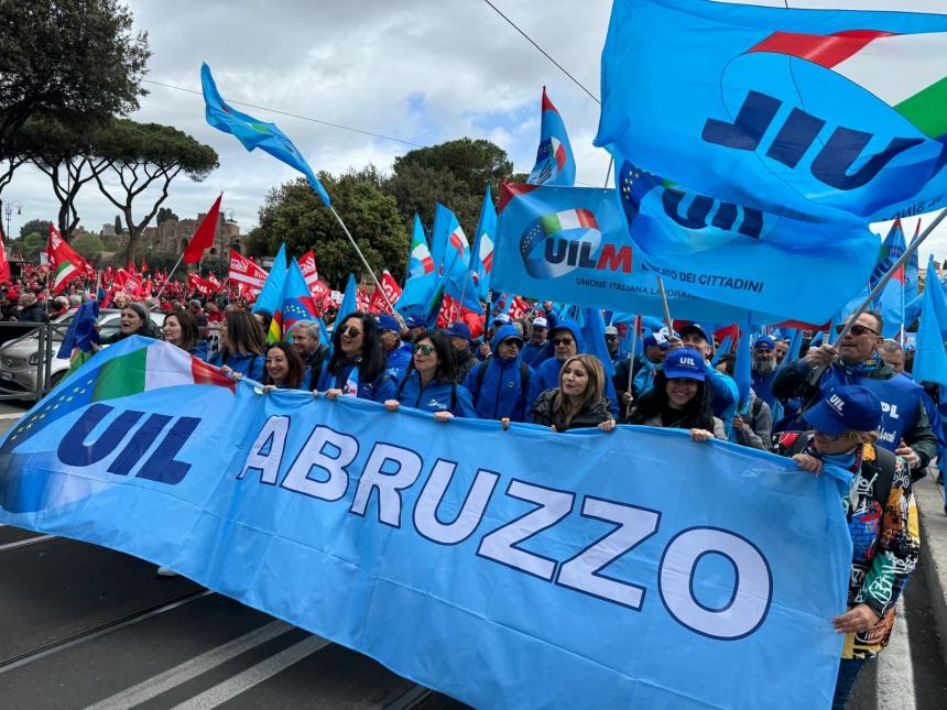 Uil e Cgil in piazza a Roma: “Governi mettano in campo politiche adeguate”  