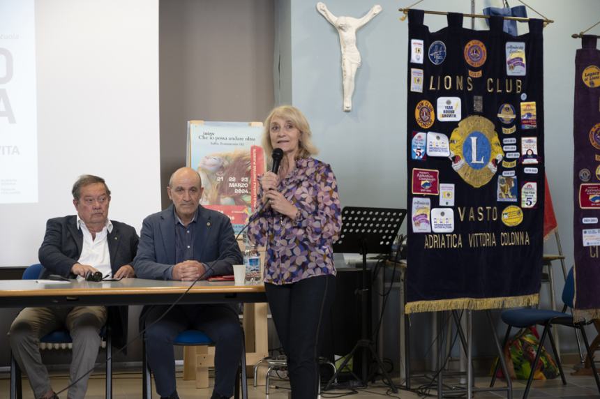 Prevenzione dei tumori giovanili, i Lions Club Vittoria Colonna incontra gli alunni del Pantini Pudente