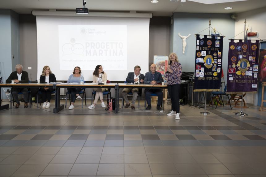 Prevenzione dei tumori giovanili, i Lions Club Vittoria Colonna incontra gli alunni del Pantini Pudente