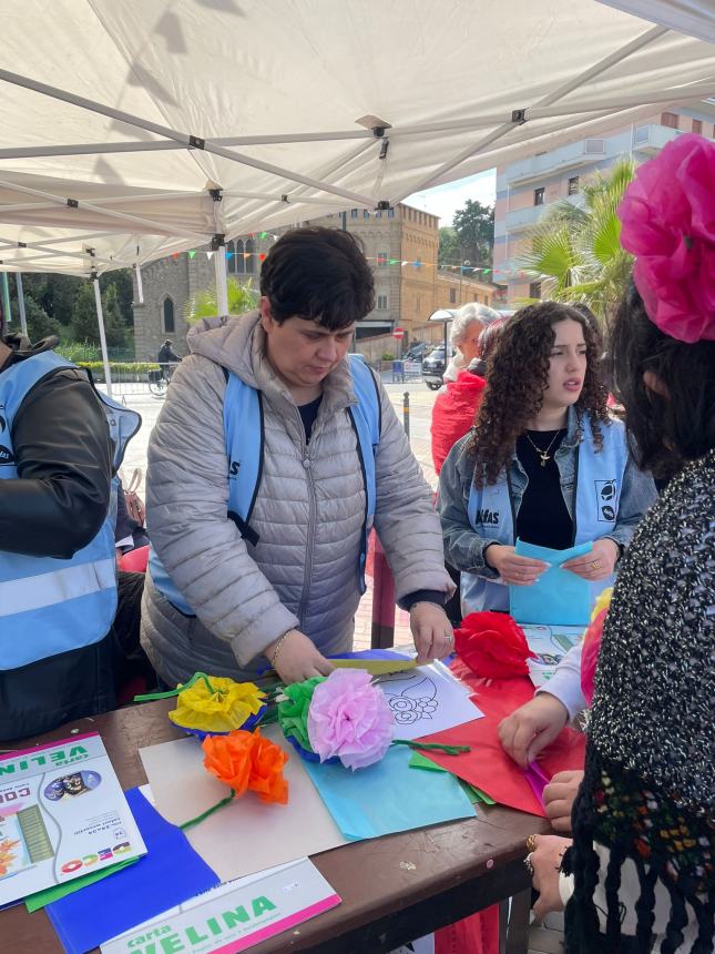 Vasto Marina "presa d'assalto" da cittadini e turisti nel lungo weekend di primavera 