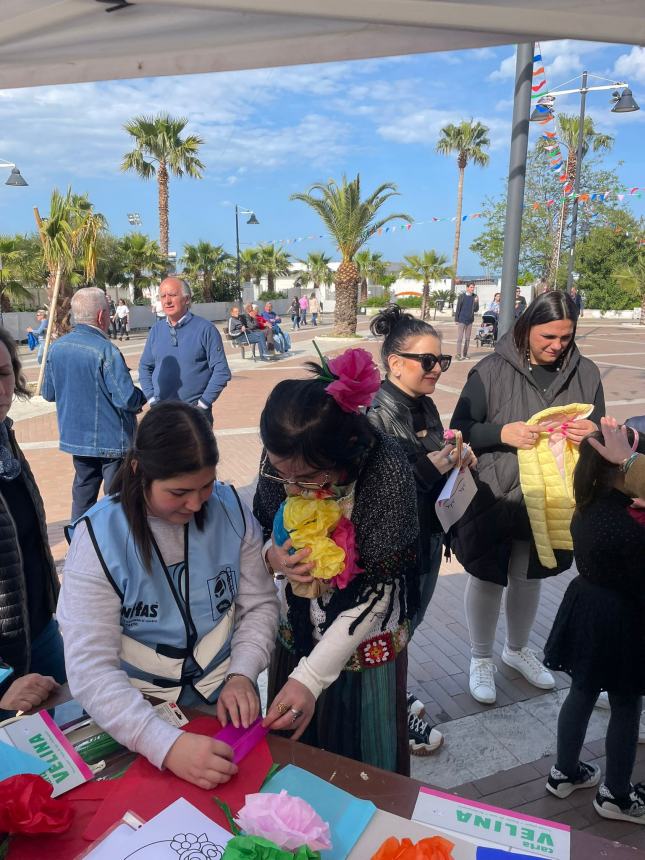 Vasto Marina "presa d'assalto" da cittadini e turisti nel lungo weekend di primavera 