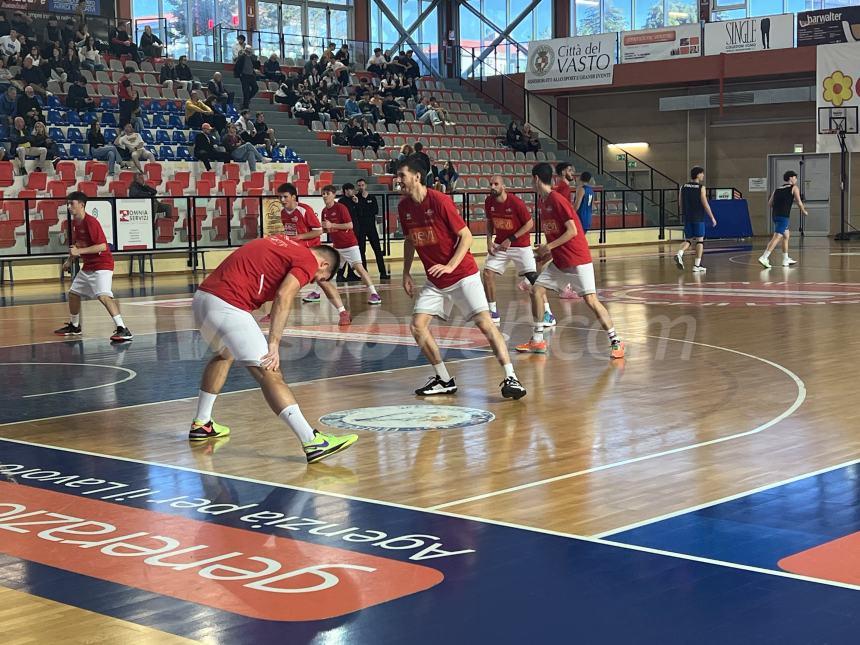 Vasto Basket, buona la prima: travolto Roseto