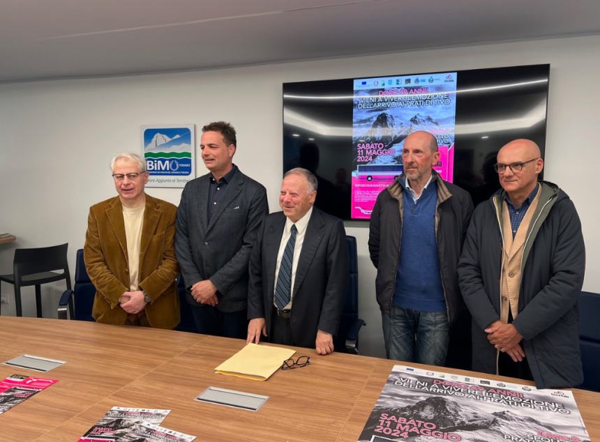 Giro d’Italia, dopo 49 anni la carovana rosa torna a Prati di Tivo