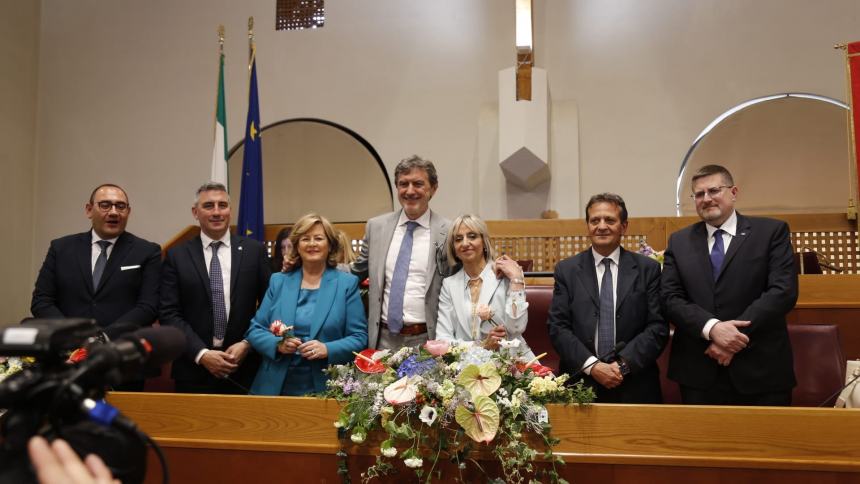 Presentata nuova Giunta regionale, Magnacca assessore alle attività produttive