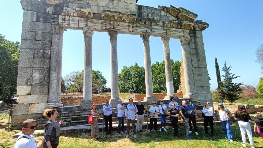 Lions Tifernus sulle tracce di Skanderberg e Ottaviano Augusto in Albania