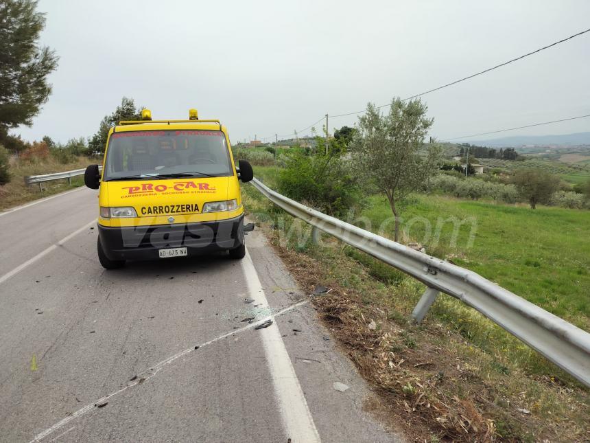 Scontro tra un furgone e un’auto al Villaggio Siv, 50enne al San Pio