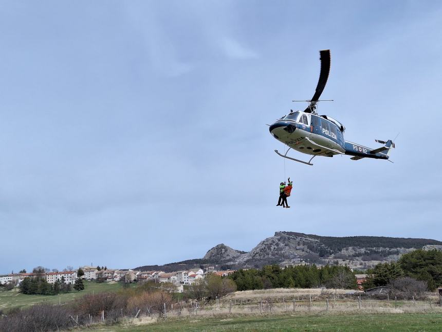 L'esercitazione con Polizia di Stato e Soccorso Alpino