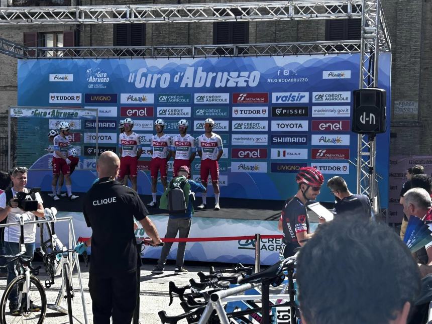 Piazza Rossetti in festa: da Vasto parte il Giro d’Abruzzo