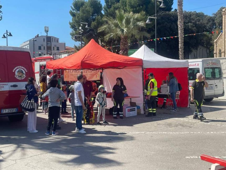 Vasto Marina "presa d'assalto" da cittadini e turisti nel lungo weekend di primavera 