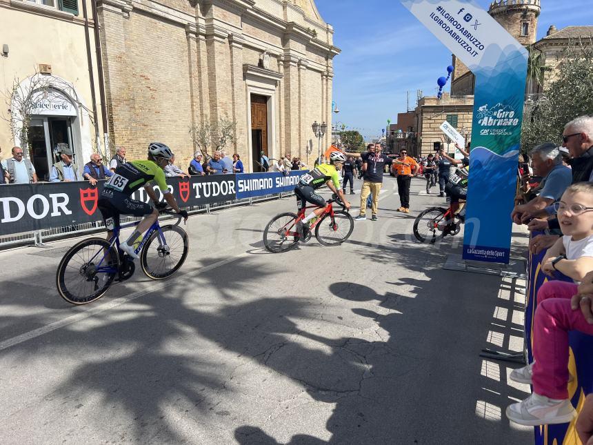 Piazza Rossetti in festa: da Vasto parte il Giro d’Abruzzo