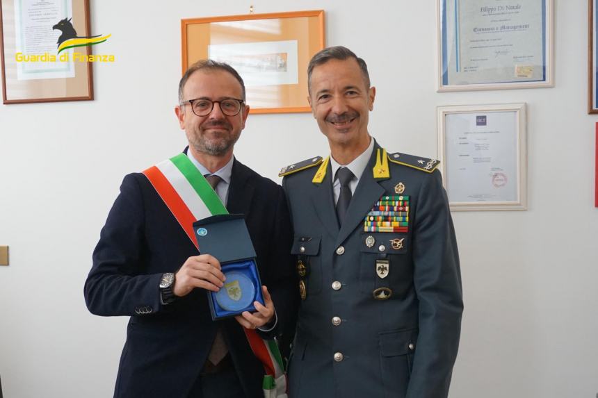 Il Comandante regionale Abruzzo in visita alla tenenza di Nereto